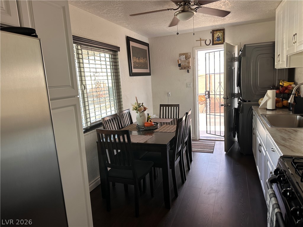 1952 H Street Property Photo 7