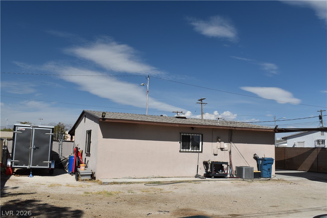 1952 H Street Property Photo 20