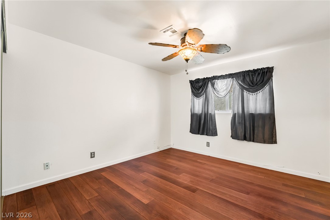 6604 Larchwood Lane Property Photo 18