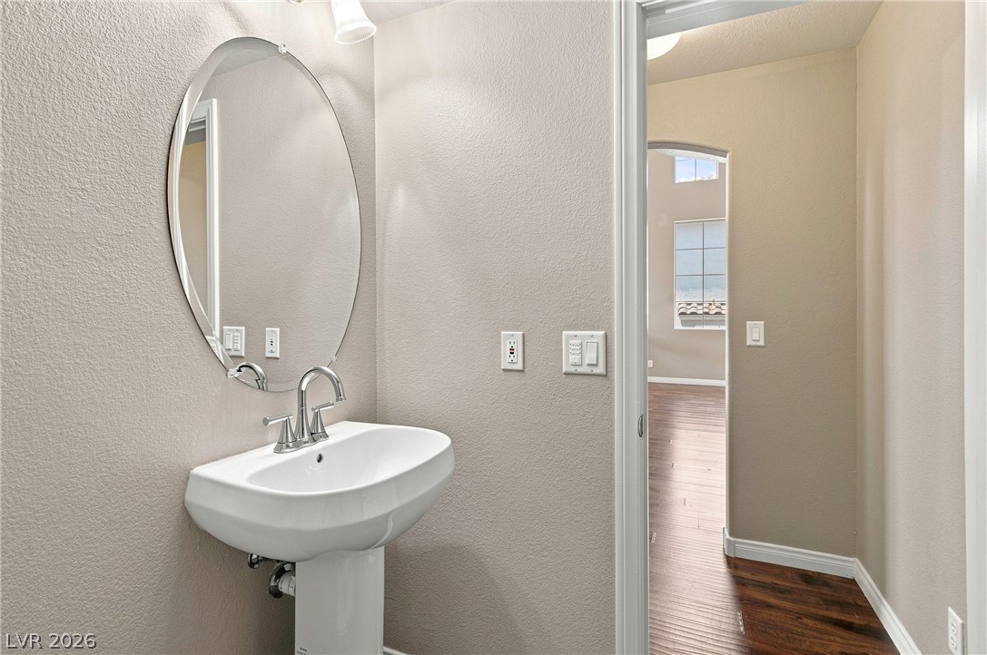 1464 European Drive Property Photo 12