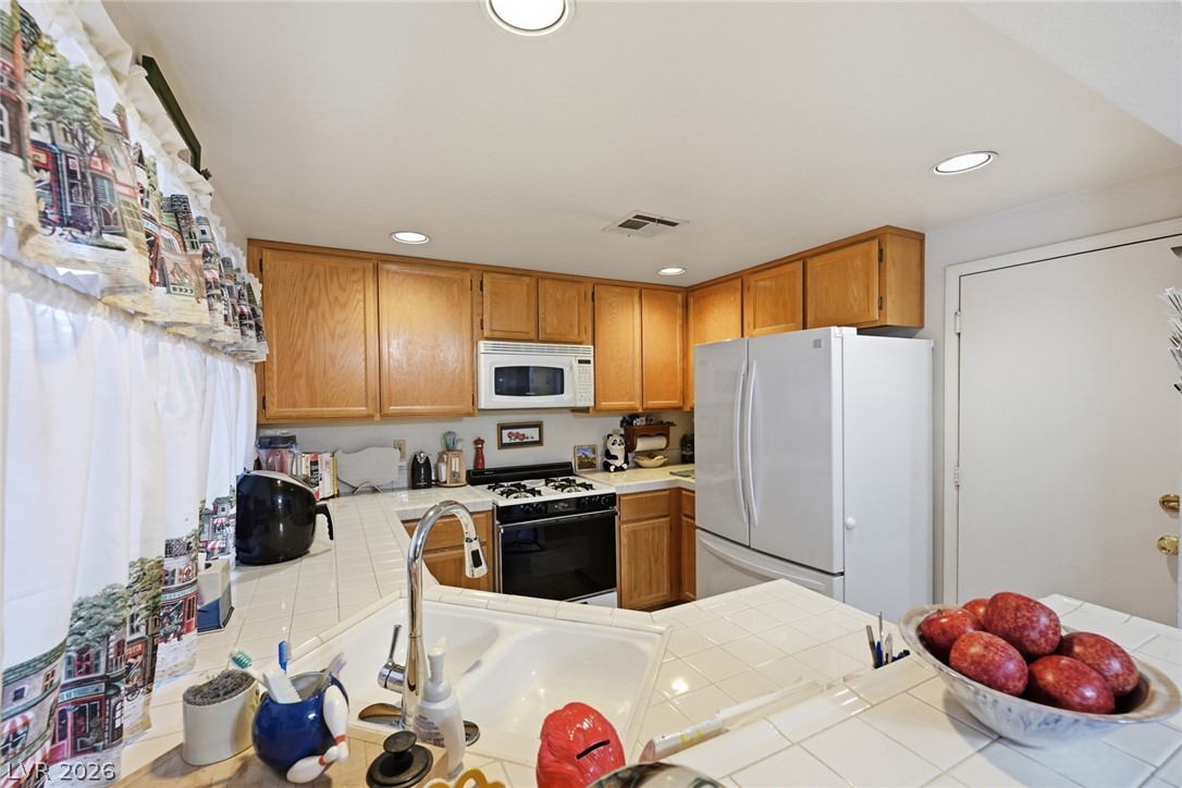 937 Plantation Acres Street Property Photo 9