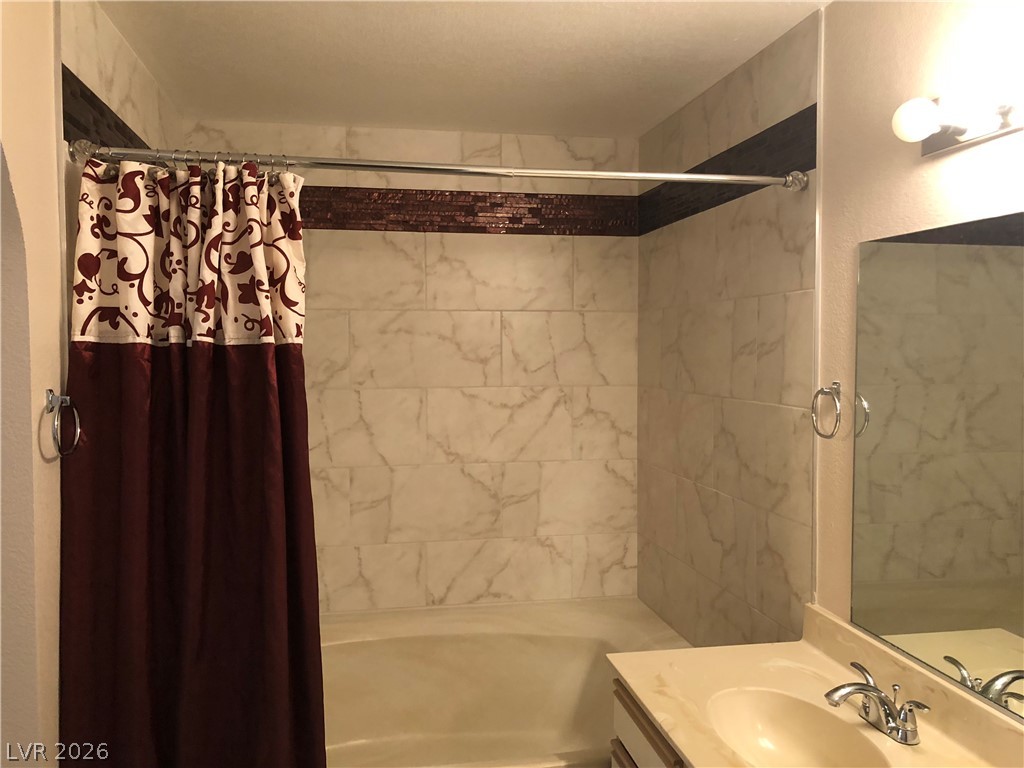 2200 South Fort Apache Road 2199 Property Photo 13