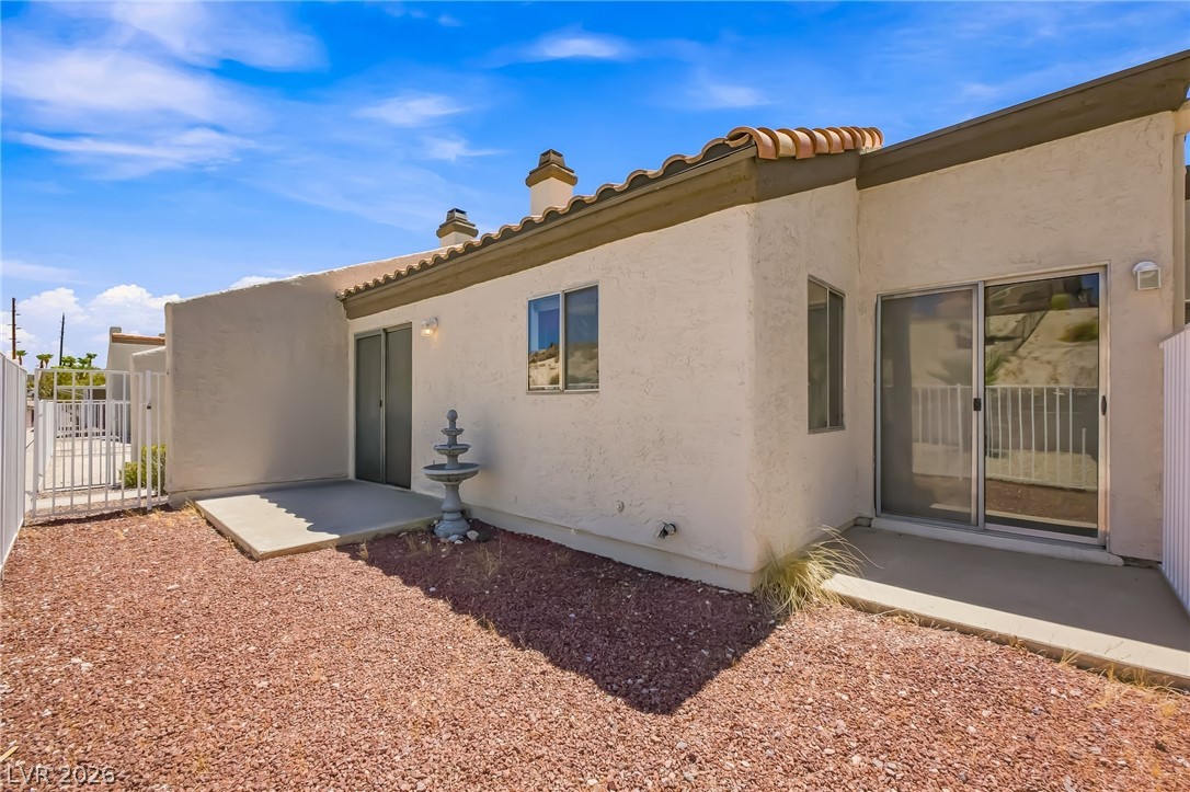 2124 Pebble Creek Lane Property Photo 17