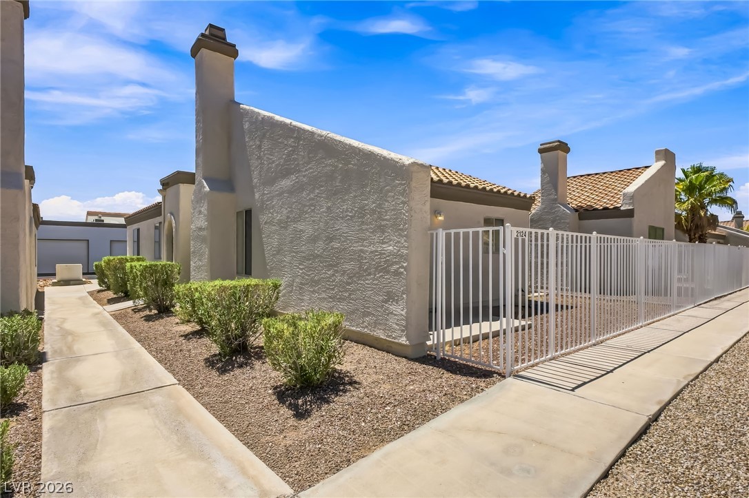 2124 Pebble Creek Lane Property Photo 20