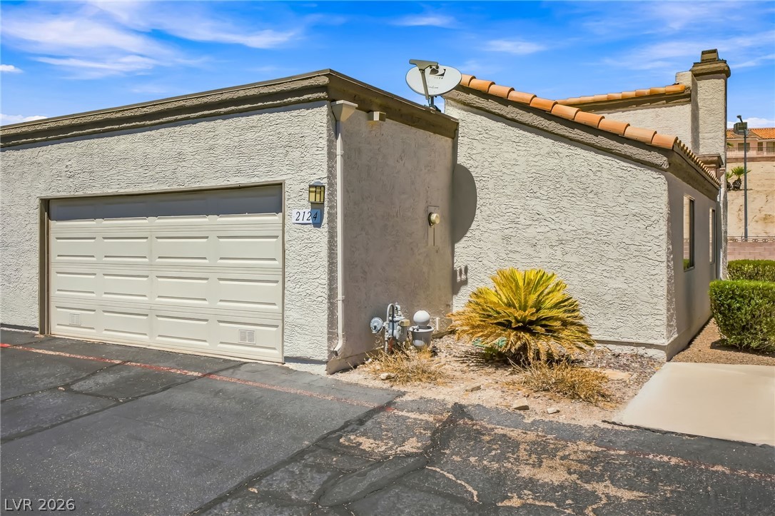 2124 Pebble Creek Lane Property Photo 23