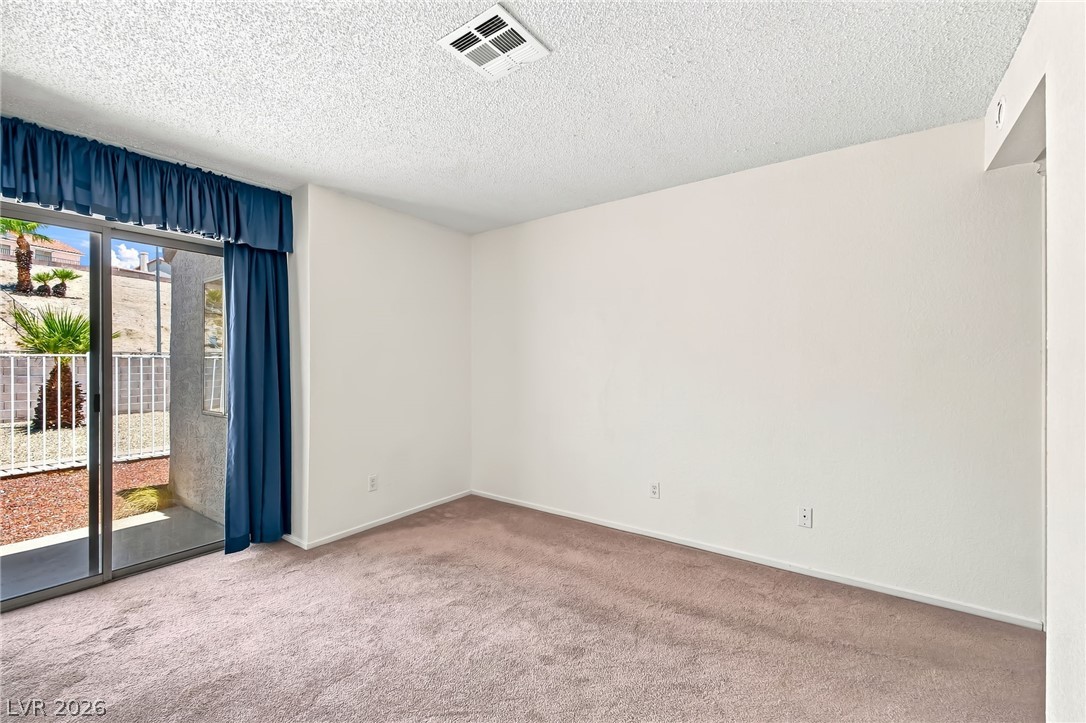 2124 Pebble Creek Lane Property Photo 25