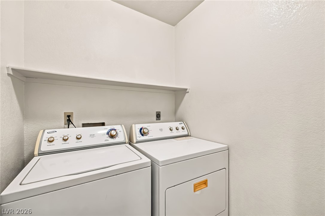 2124 Pebble Creek Lane Property Photo 34