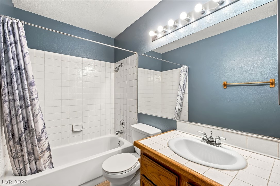 2124 Pebble Creek Lane Property Photo 38