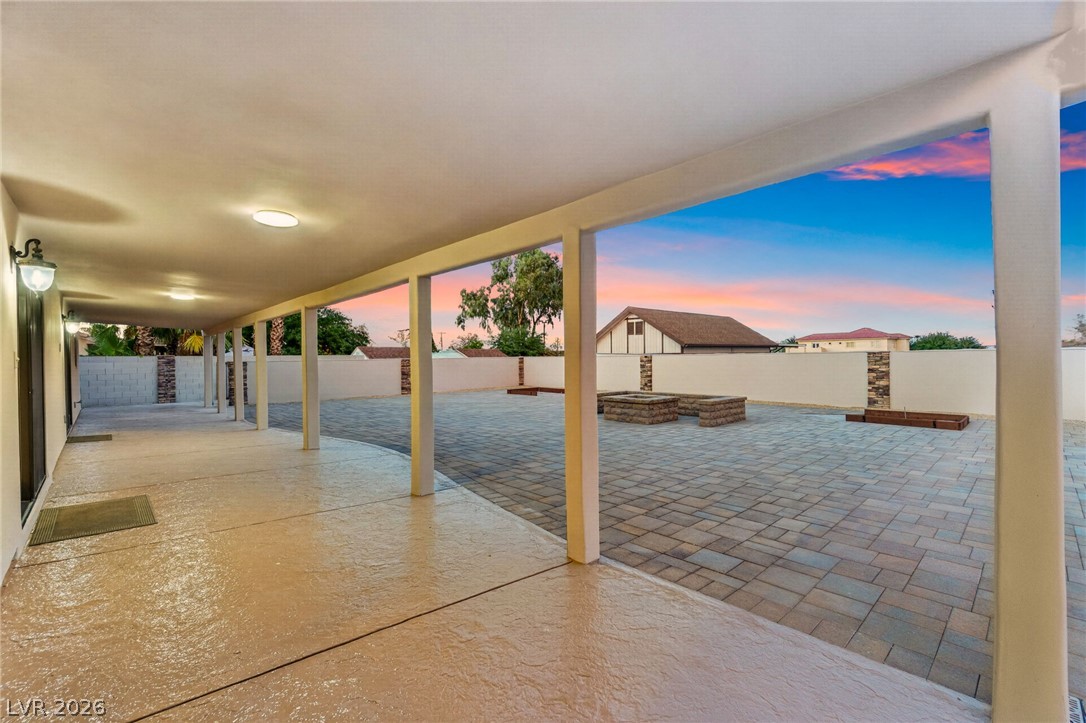 8030 La Cienega Street Property Photo 5