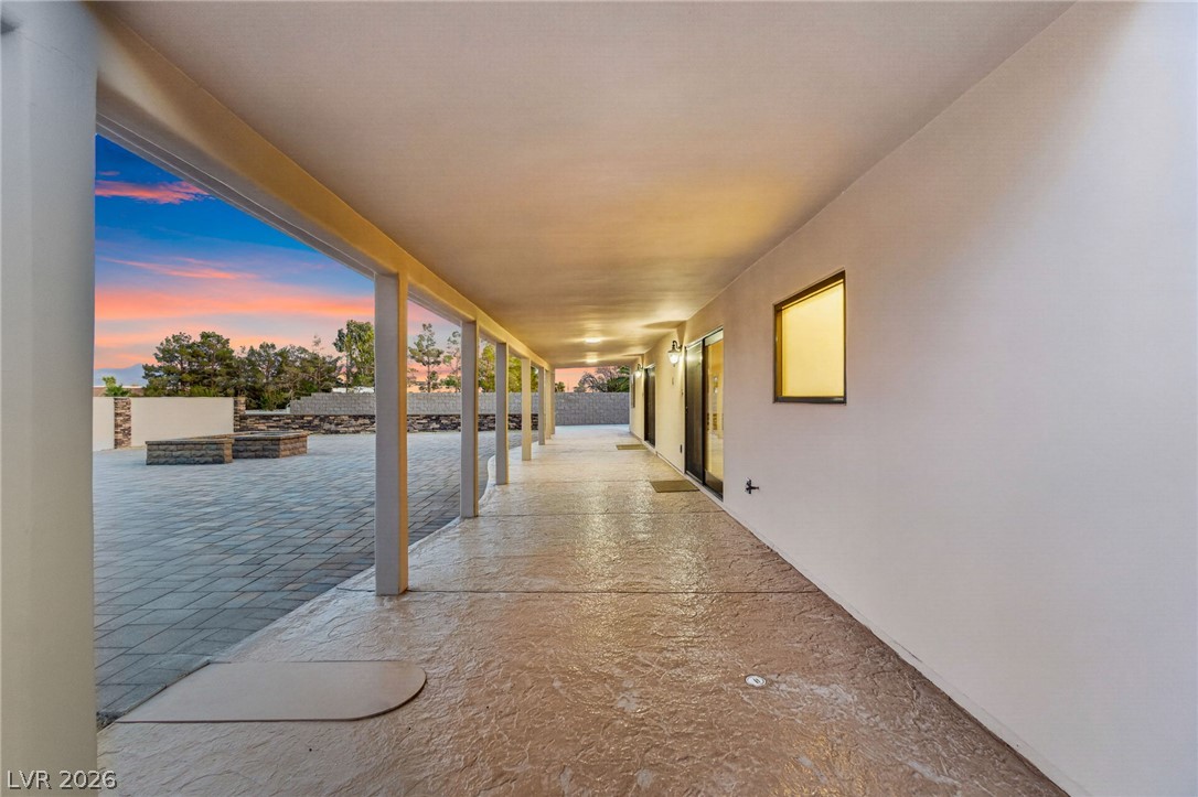 8030 La Cienega Street Property Photo 6