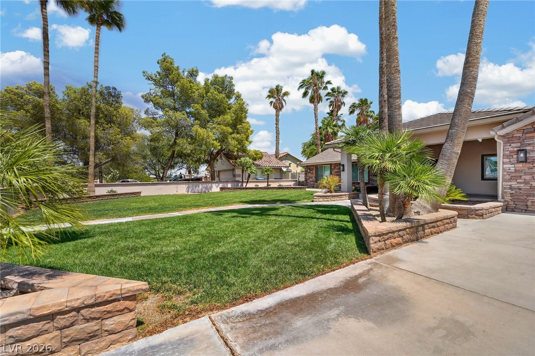 8030 La Cienega Street Property Photo 15