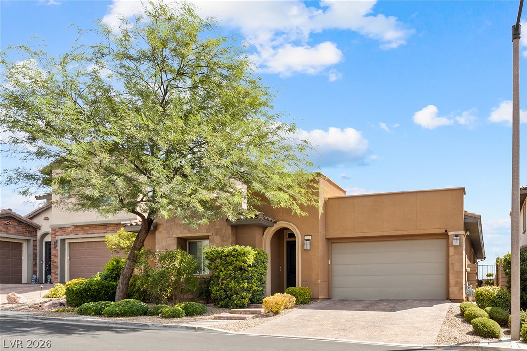 240 Castellari Drive Property Photo 2