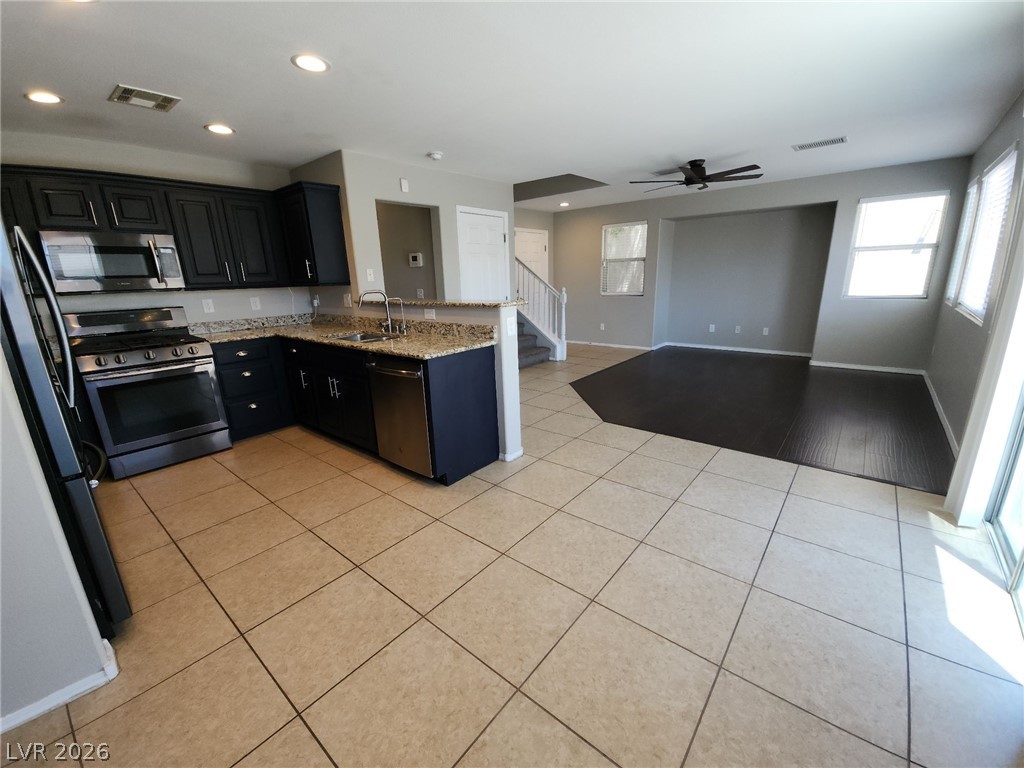 8253 Wildwood Glen Drive Property Photo 8