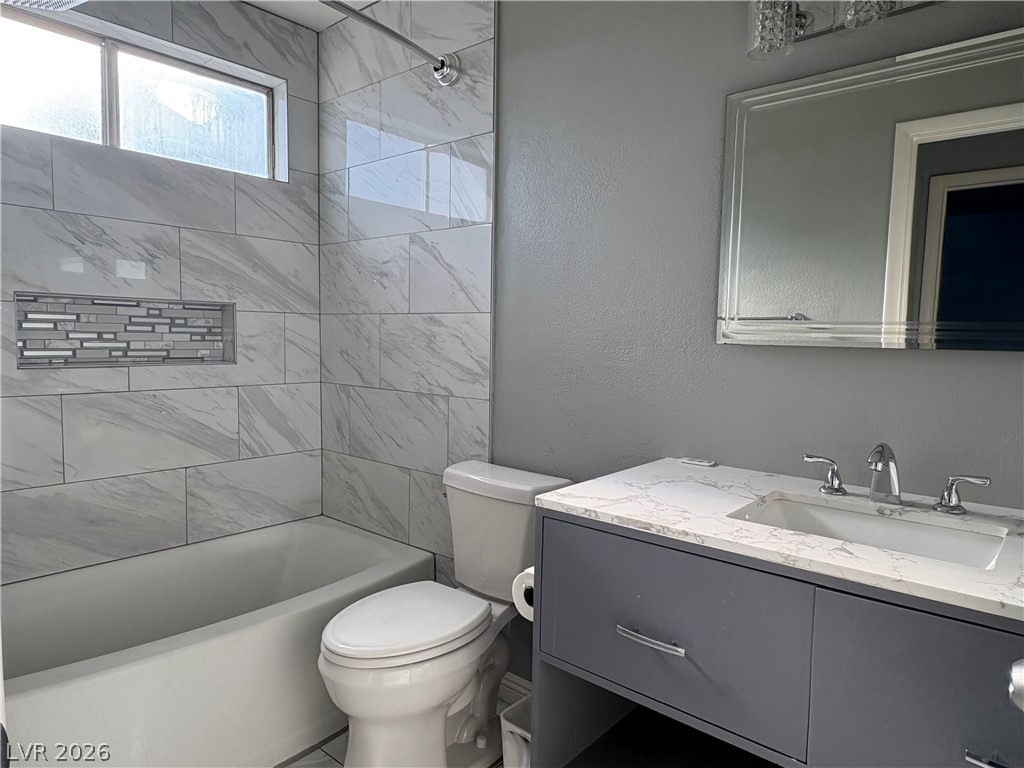6175 East Owens Avenue Property Photo 11