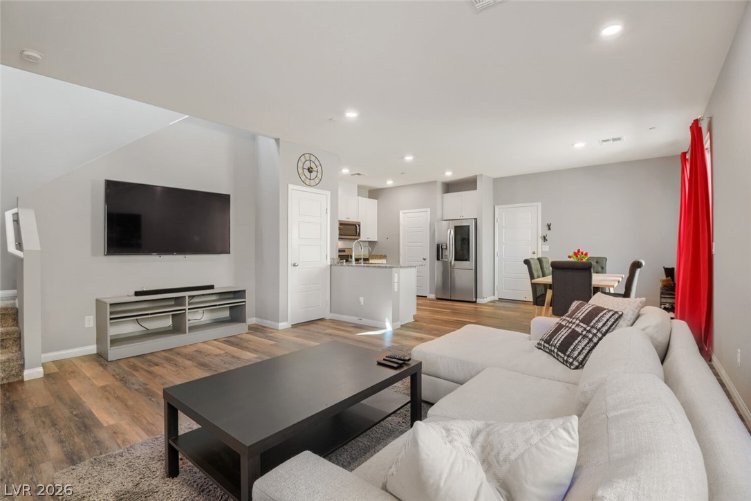 2495 Adige Place Property Photo 8