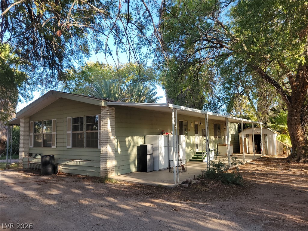 220 South Andersen Street Property Photo 2