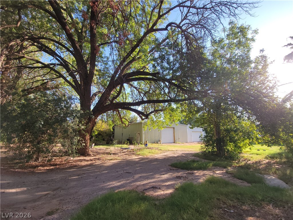 220 South Andersen Street Property Photo 14