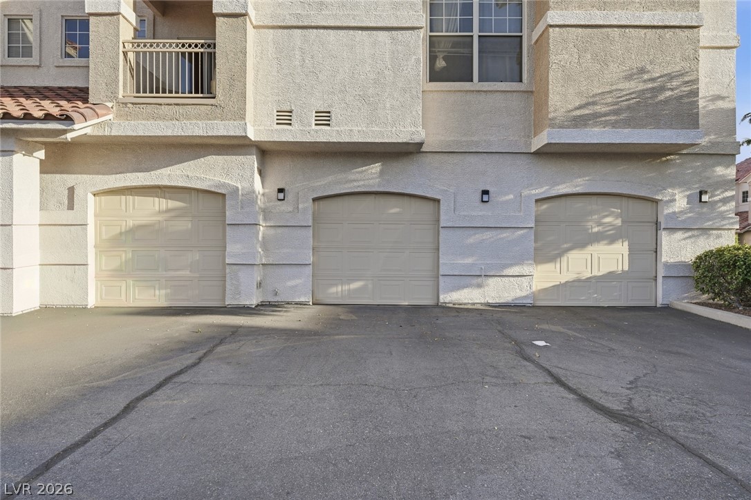 8555 West Russell Road 1048 Property Photo 5