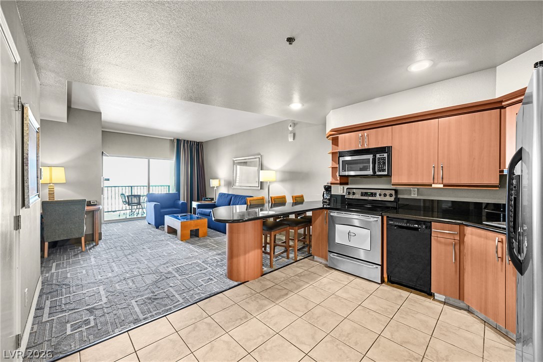 211 East Flamingo Road 1407 Property Photo 2