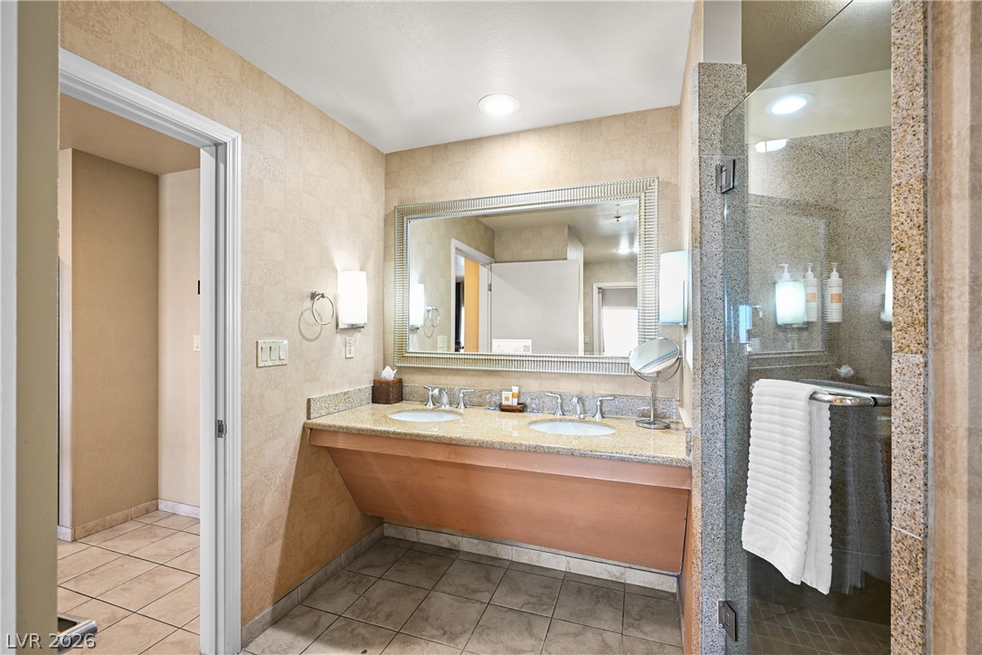 211 East Flamingo Road 1407 Property Photo 12