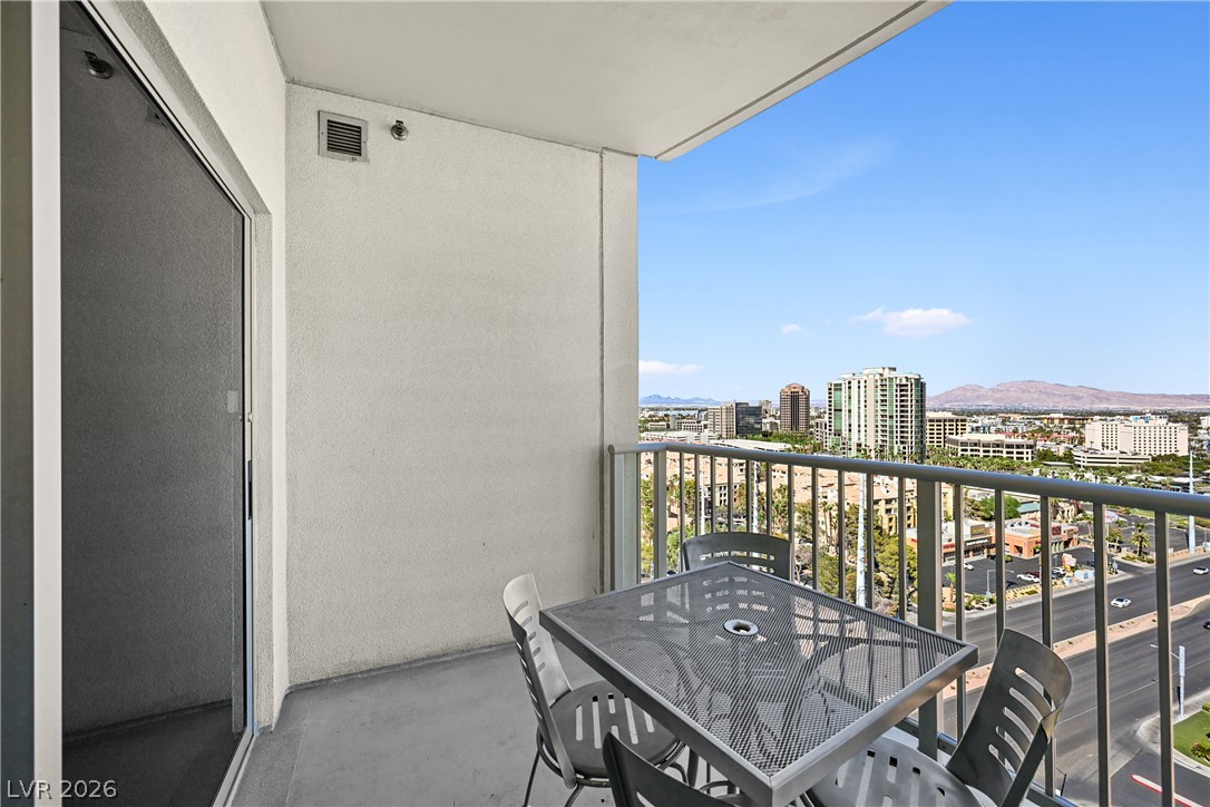 211 East Flamingo Road 1407 Property Photo 17