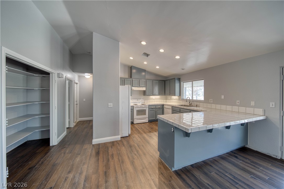 3110 Oakridge Avenue Property Photo 12