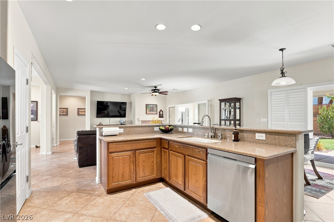 2116 Waterton Rivers Drive Property Photo 10