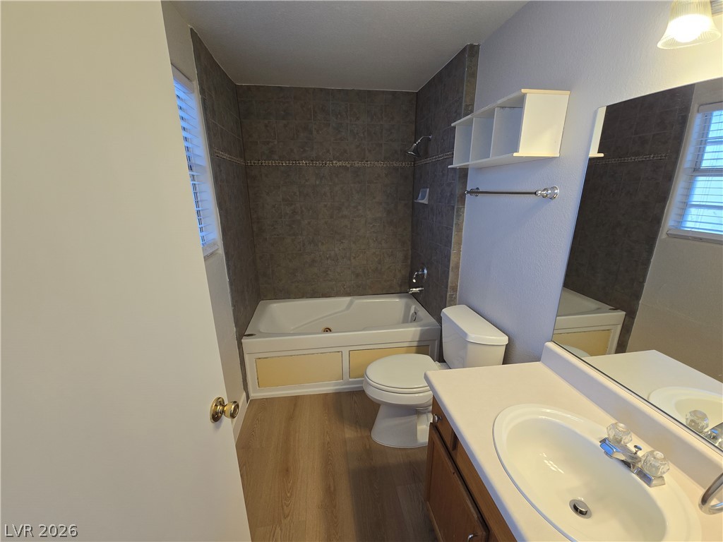 1920 Hodgenville Street 102 Property Photo 9