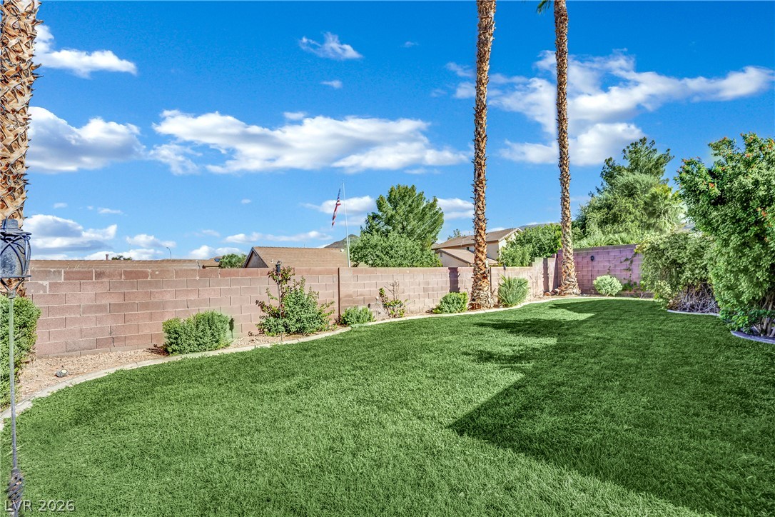 22 Silica Sand Street Property Photo 46