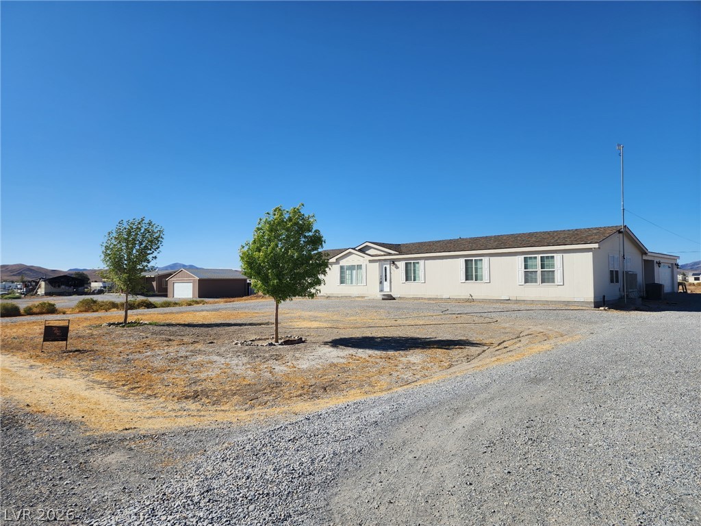 4140 West Victoria Street Property Photo 2