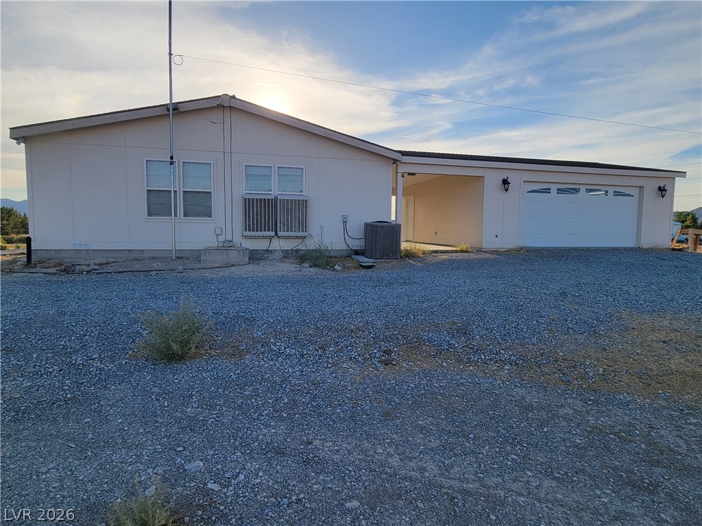 4140 West Victoria Street Property Photo 3