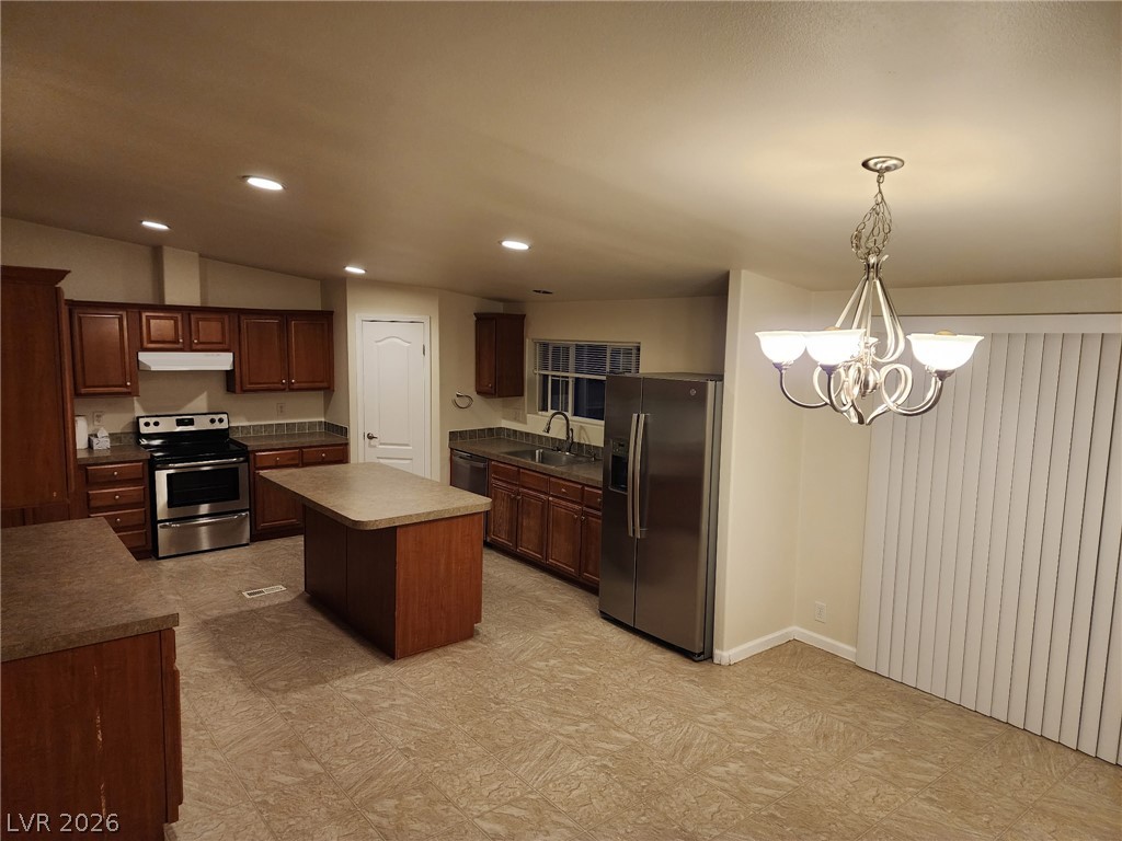 4140 West Victoria Street Property Photo 42