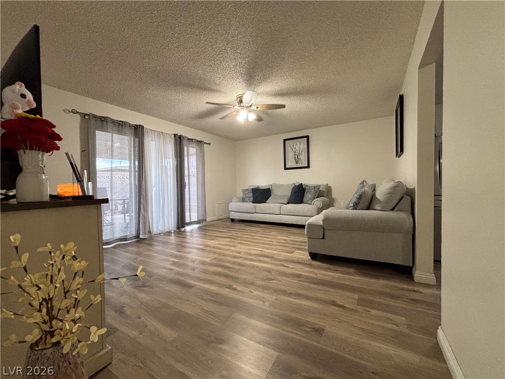 6325 Elton Avenue Property Photo 11