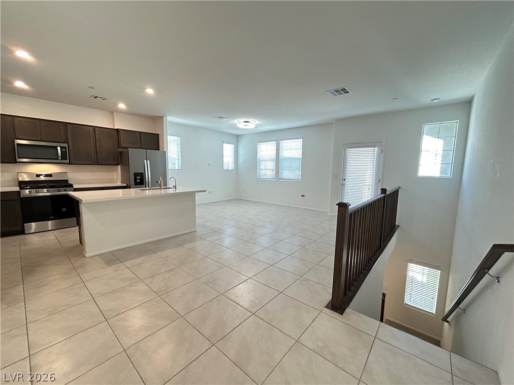 661 Foam Flower Lane Property Photo 4
