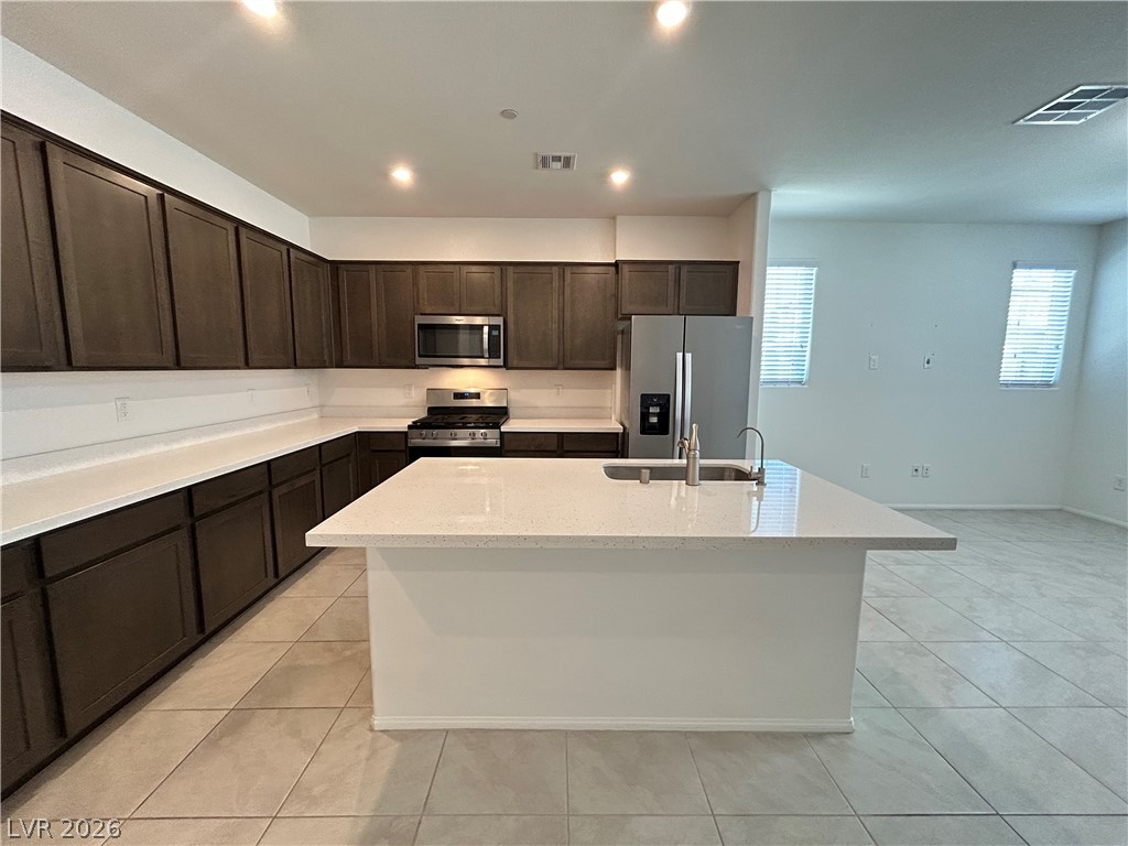 661 Foam Flower Lane Property Photo 5