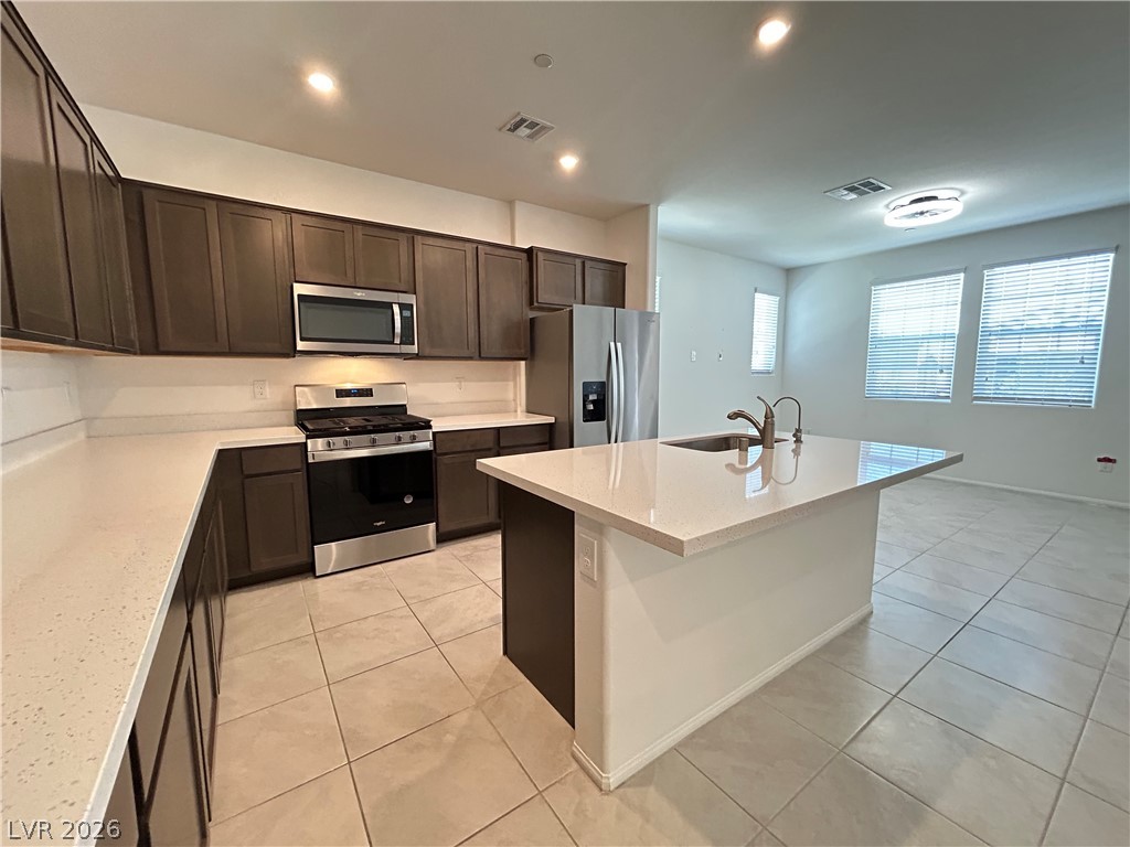 661 Foam Flower Lane Property Photo 6