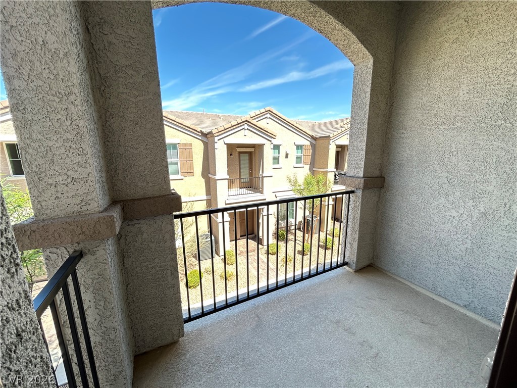 661 Foam Flower Lane Property Photo 8