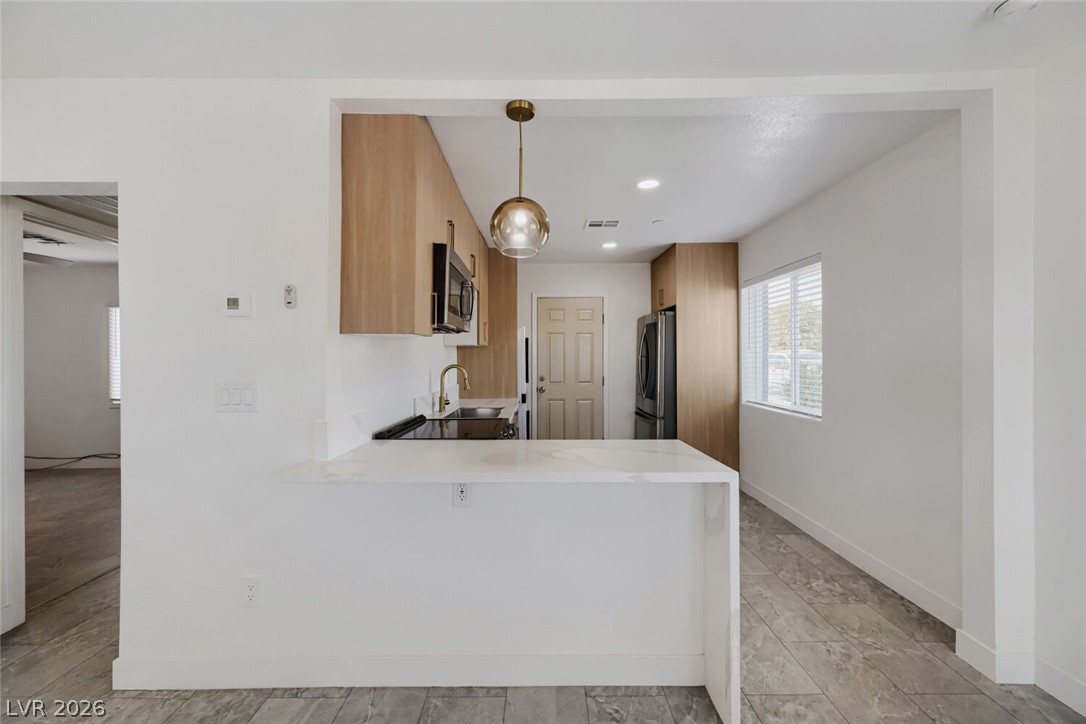 1934 Stanford Street A Property Photo 4