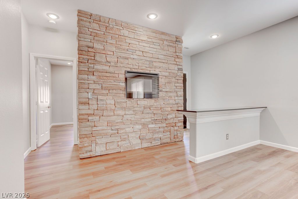 325 Brilliant Summit Circle Property Photo 6
