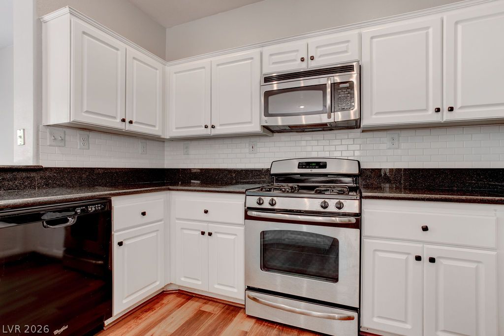 325 Brilliant Summit Circle Property Photo 27