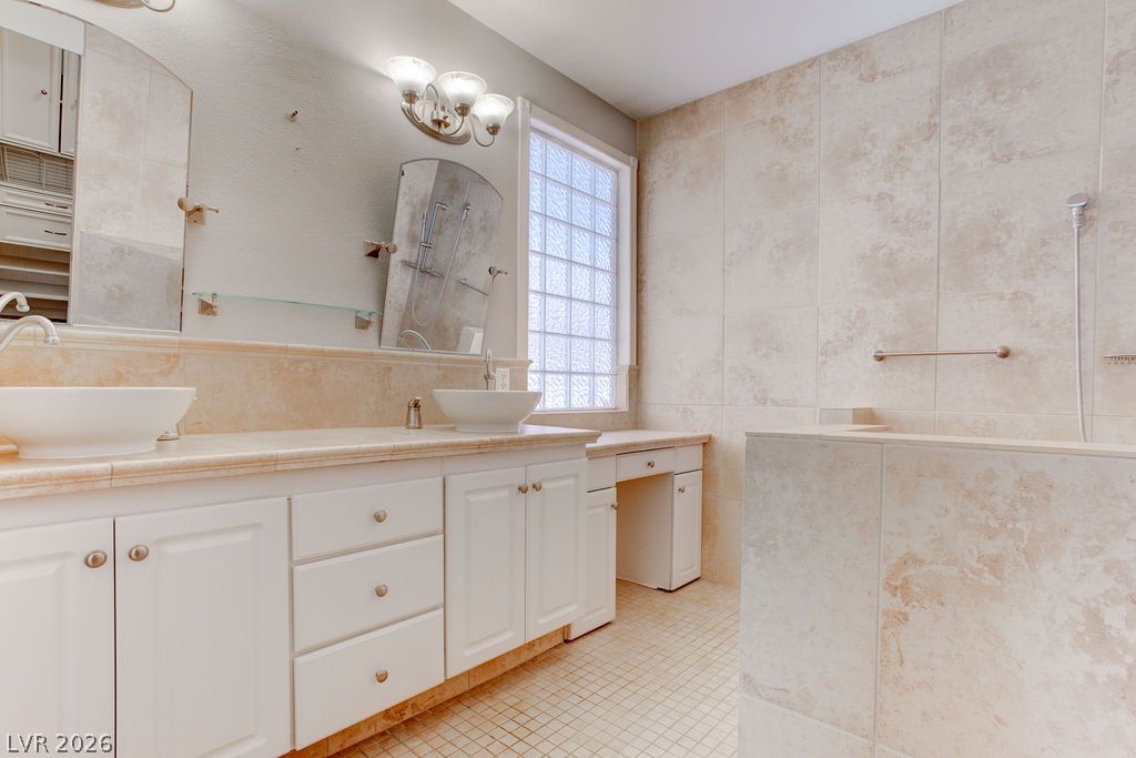 325 Brilliant Summit Circle Property Photo 34