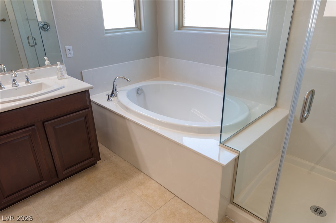 677 Coffee Cherries Court Property Photo 16