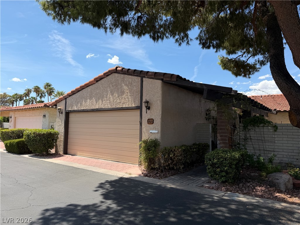2212 Plaza Del Prado Property Photo 2