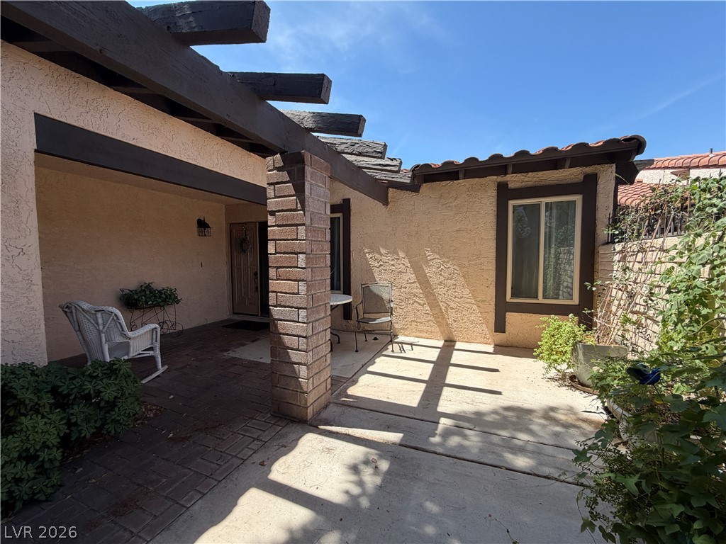 2212 Plaza Del Prado Property Photo 5