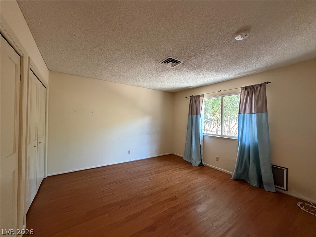 2212 Plaza Del Prado Property Photo 8