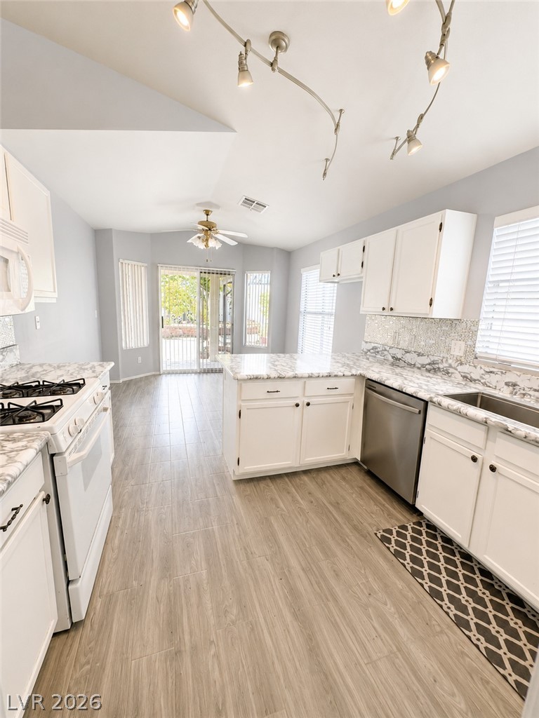 7945 Cherry Valley Circle Property Photo 4