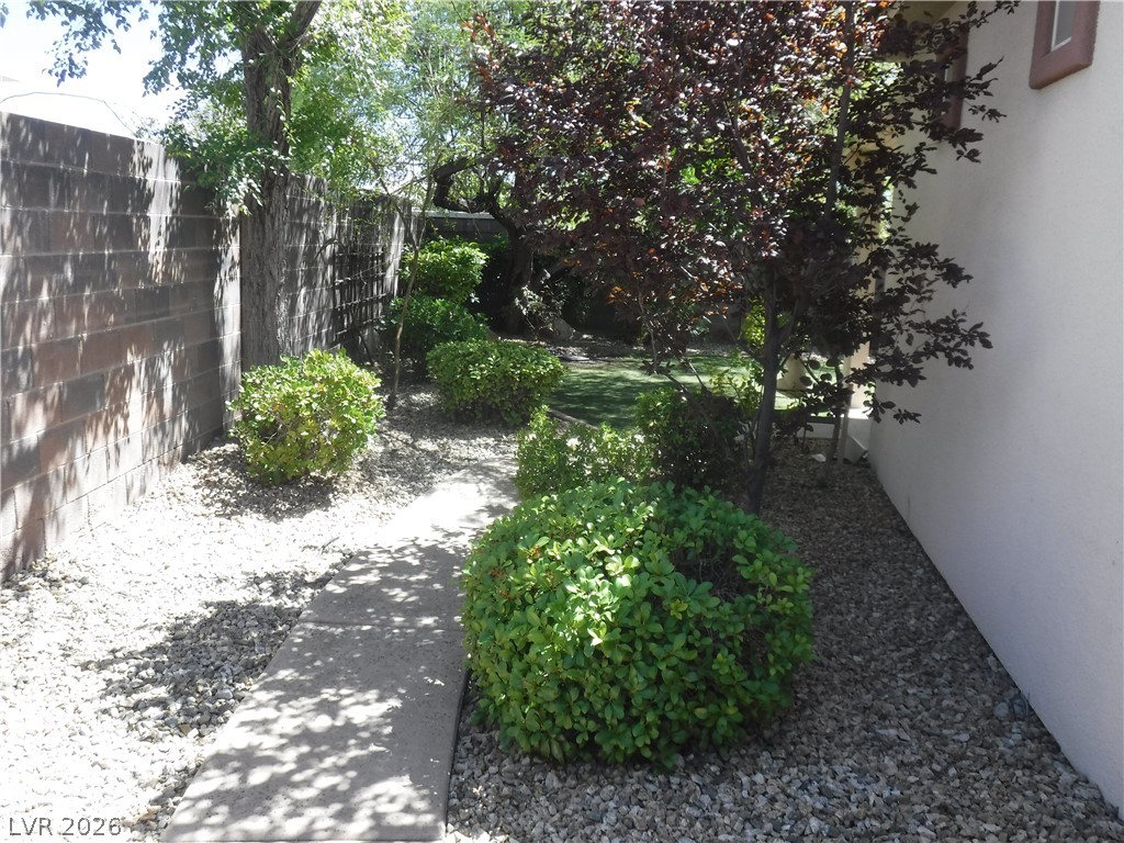 3334 Garden Shower Place Property Photo 28