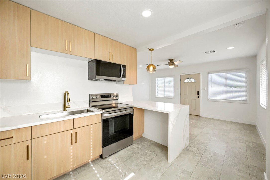 1934 Stanford Street B Property Photo 1