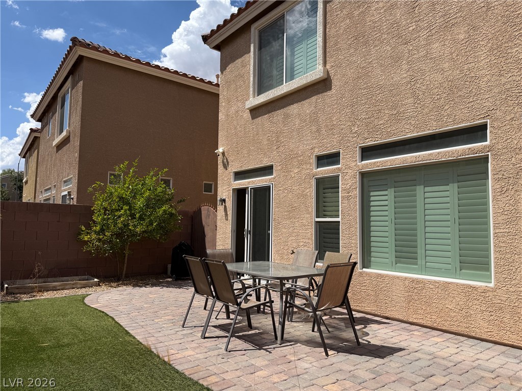 6073 Crown Palms Avenue Property Photo 28