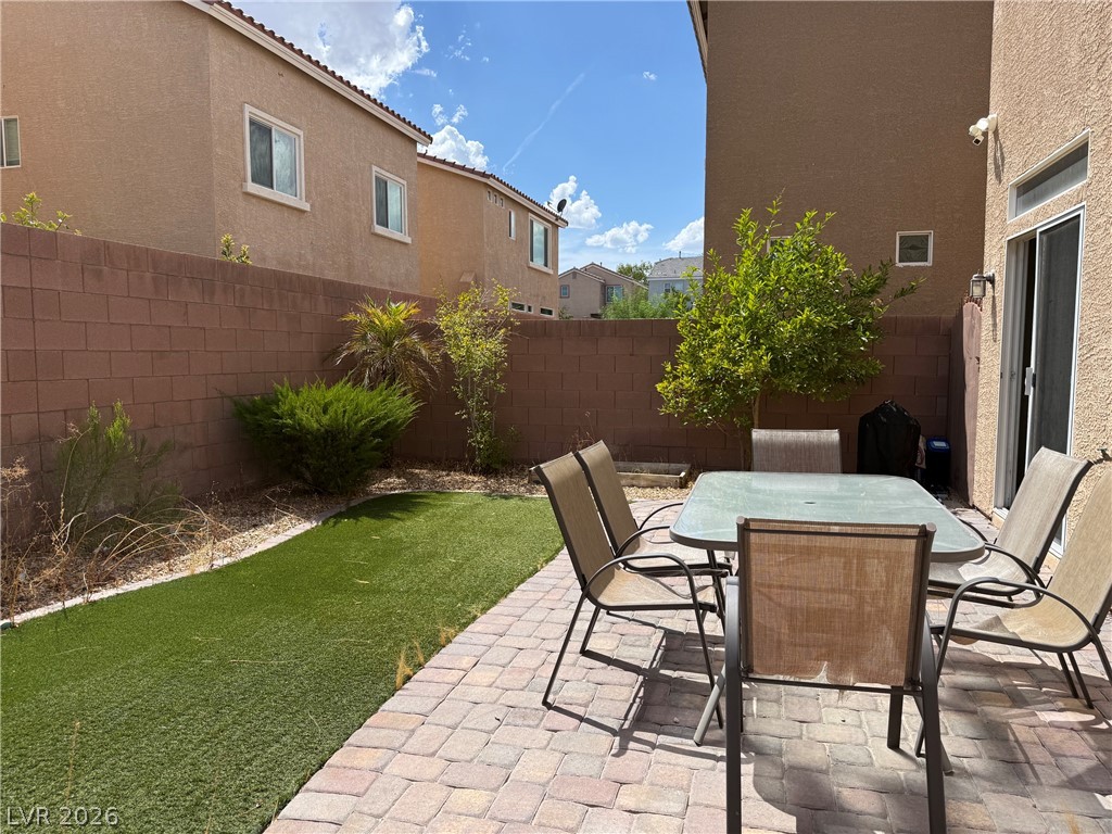6073 Crown Palms Avenue Property Photo 29